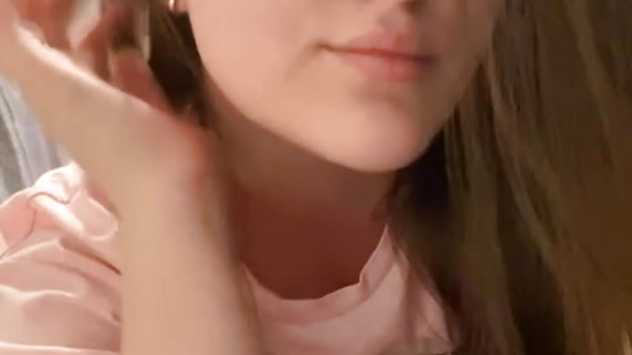 sleepy me - video by EmmyCharmm cam model