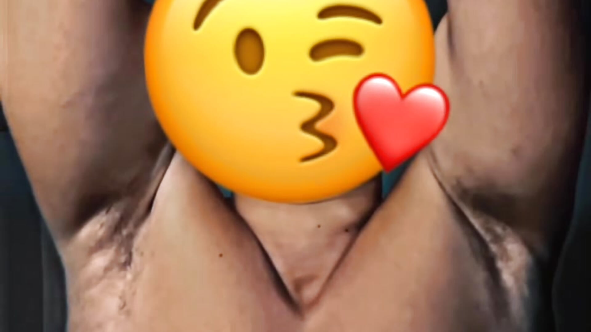 💪❤️ - video của người mẫu cam Athen-Physics