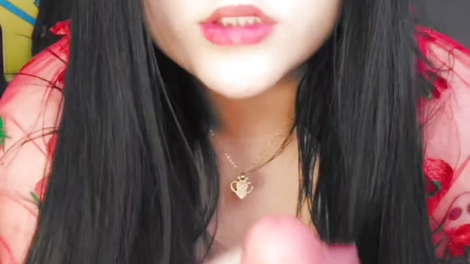 <3