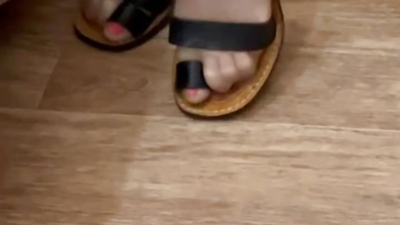 xxx - відео від вебкаммоделі HornyMilf_777