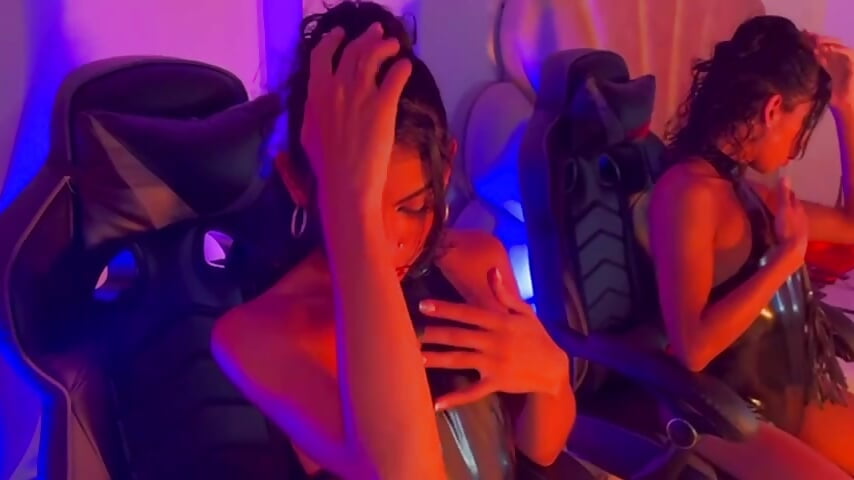 BDSM - video oleh model kamera Alahia_Rodriguez