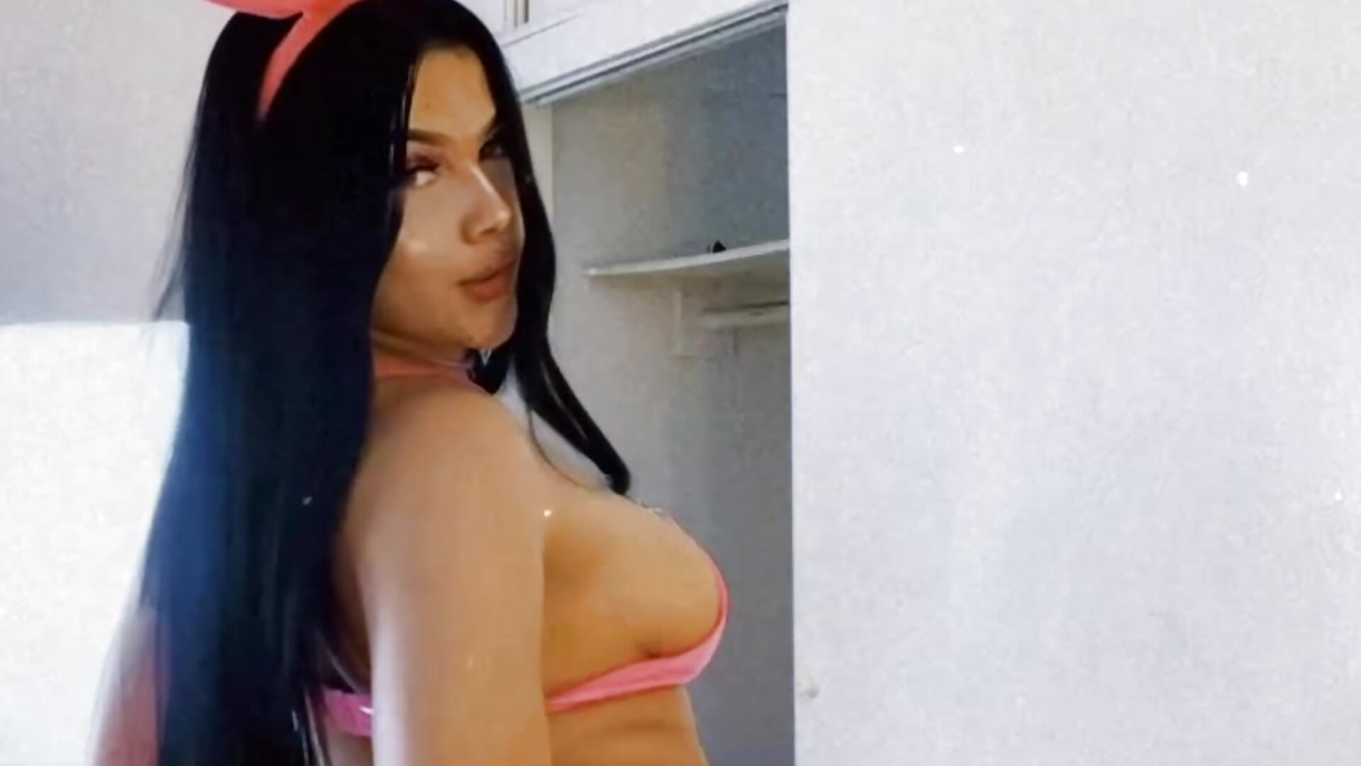 I'm a pink rabbit - video by barbie_tharaa cam model