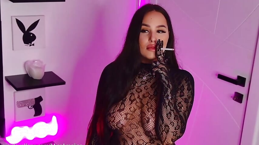 Goddess smoke sexy - video by MissAmeliaa cam model