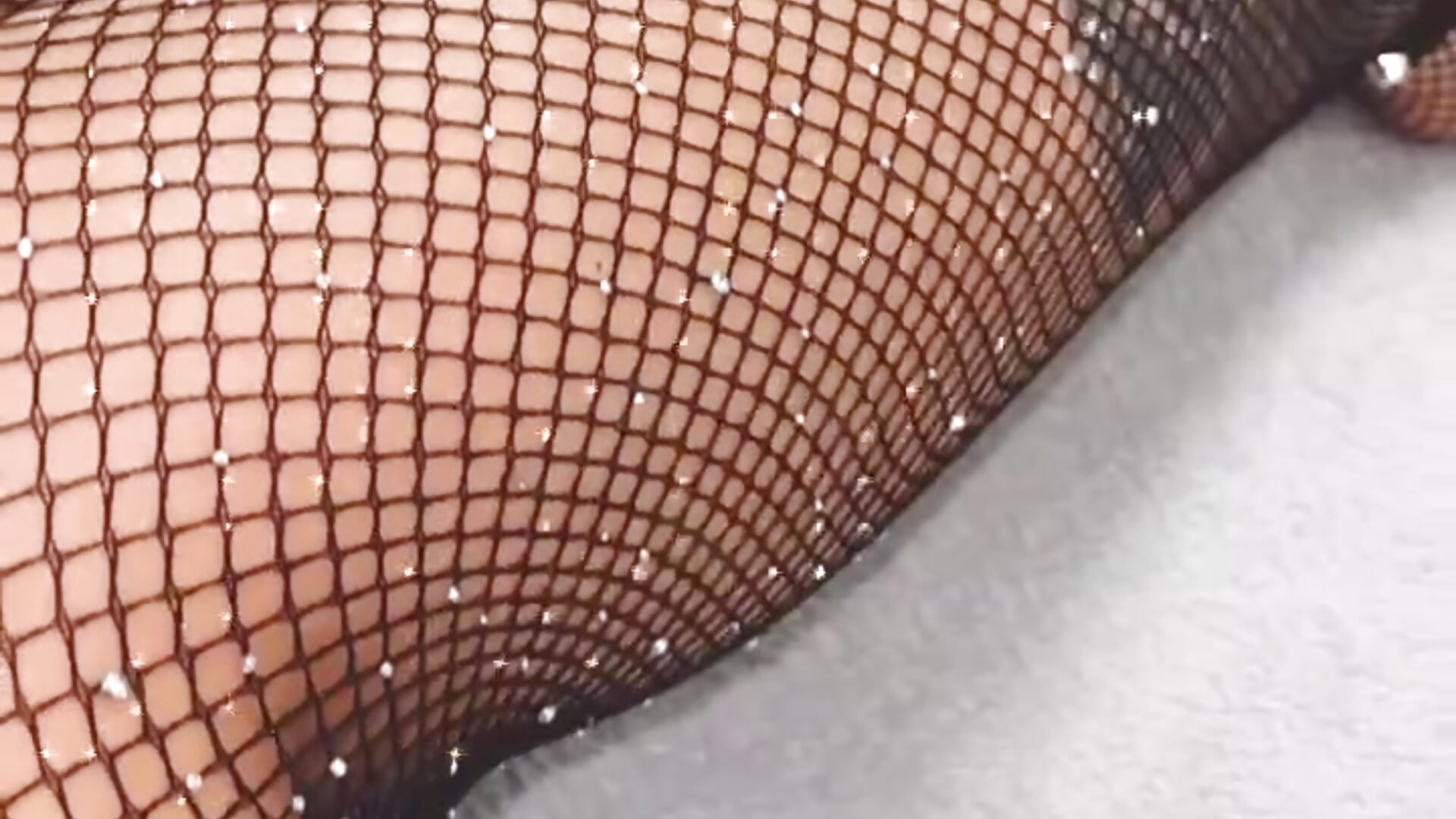 Sexy legs - video by MissAmeliaa cam model