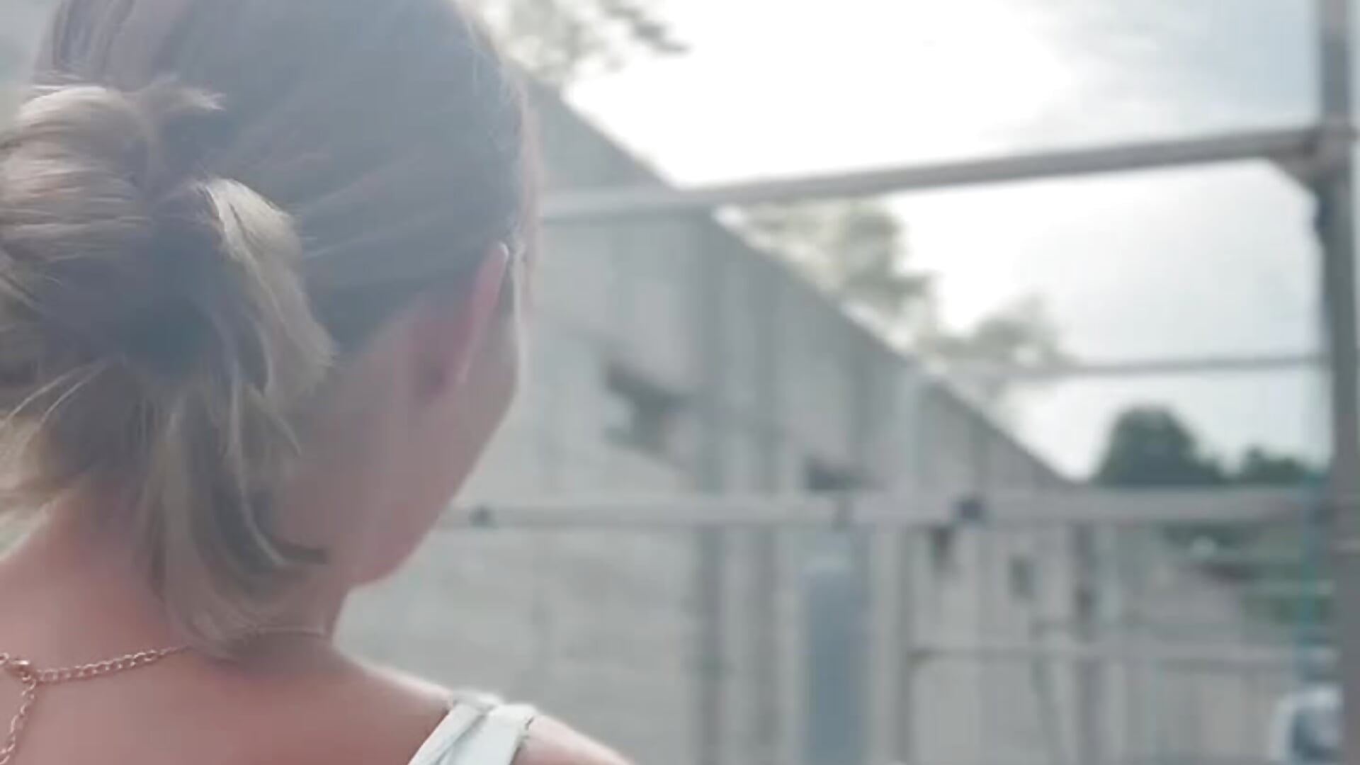 ...and then you realize… the car’s not even yours 😅💦 - 視頻由 Mia_Railey 主播提供