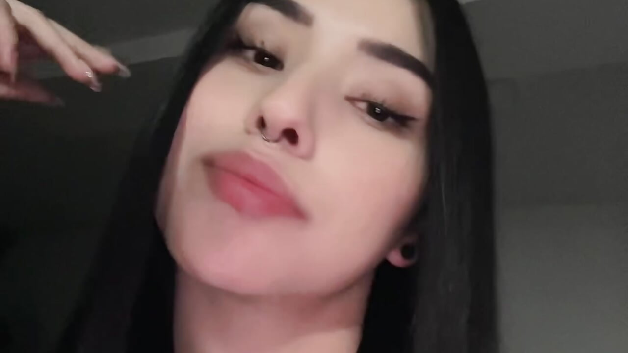 profile-intro-video-1752838601 - video by ananya_sex1 cam model