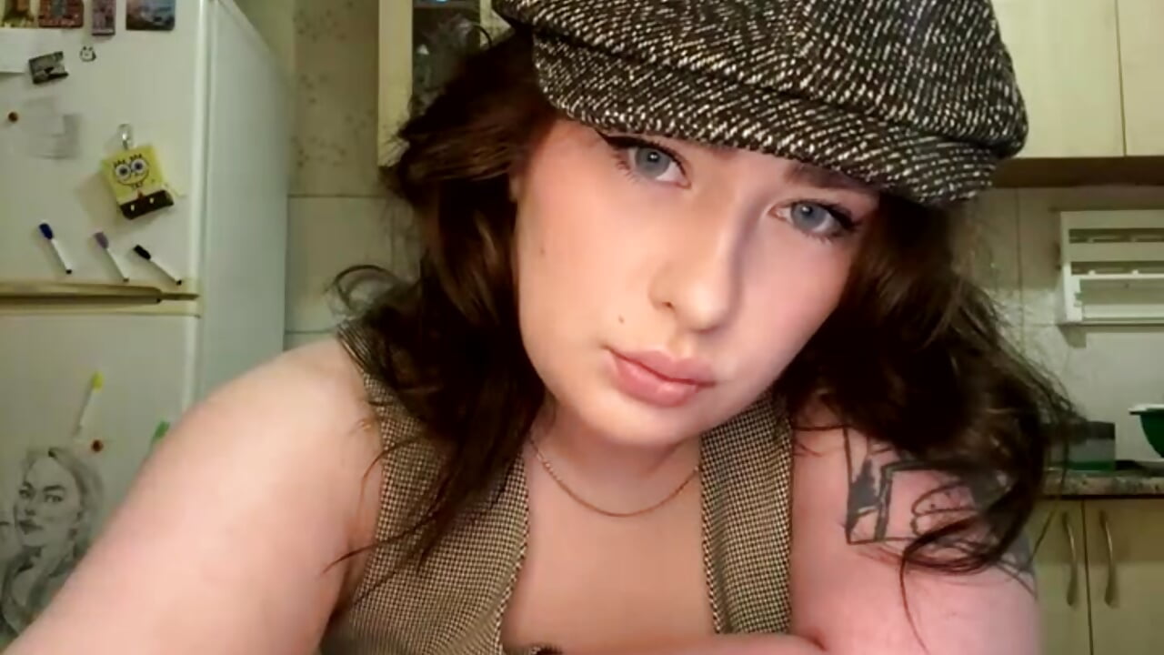 [7 Sep 00:32] Public Show - video od modelky/modela BettyClaus