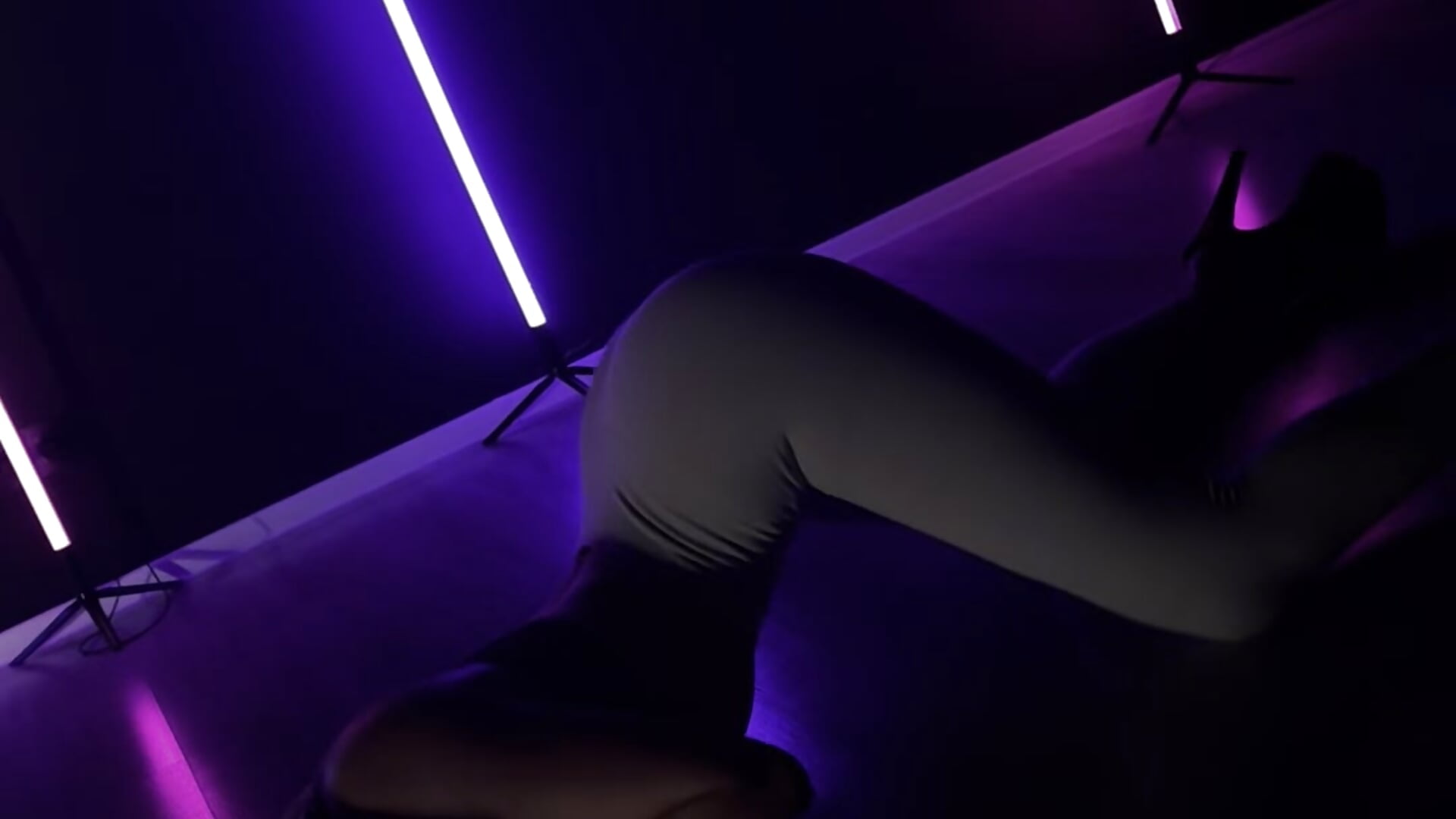 don't get burned - too hot - video by bettyellis cam model