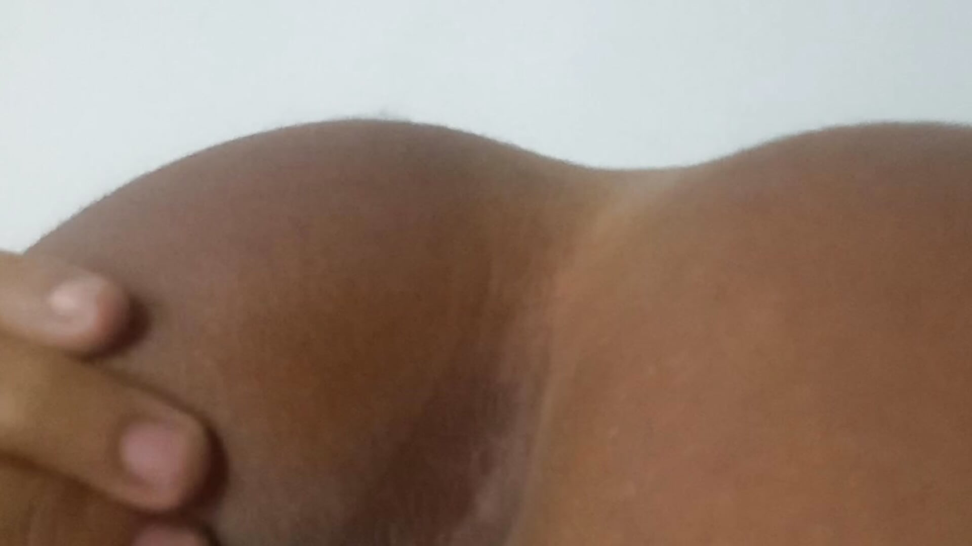 Naked assholes farting - video od modelky/modela Sharloth_and_lilith