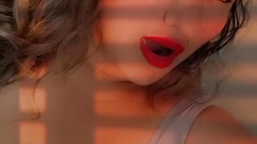 WhatsApp Video 2023-04-22 at 5,55,30 PM (1) - video by EmilyLove1014 cam model