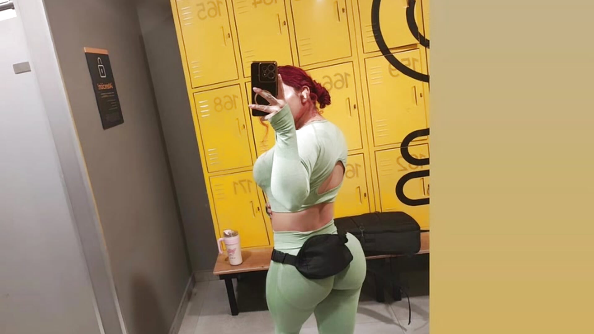 Gym - ক্যাম মডেল kyliejenner_hot-এর ভিডিও