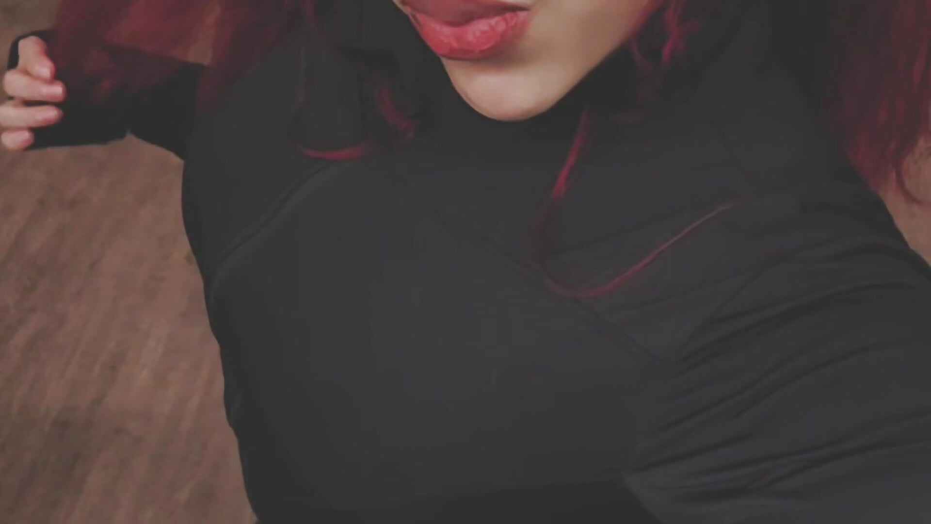 See you today, guys. ❤️‍🔥💪🫦. - vídeo de la modelo de cam kyliejenner_hot