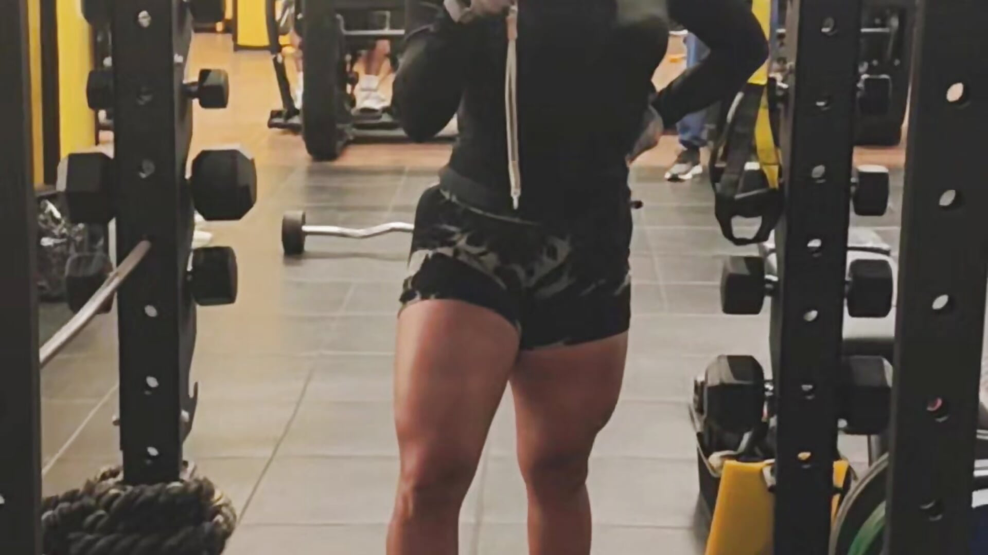 See you in a few hours, guys 🥵🔥 I miss you 🤤😈 - vídeo de la modelo de cam kyliejenner_hot