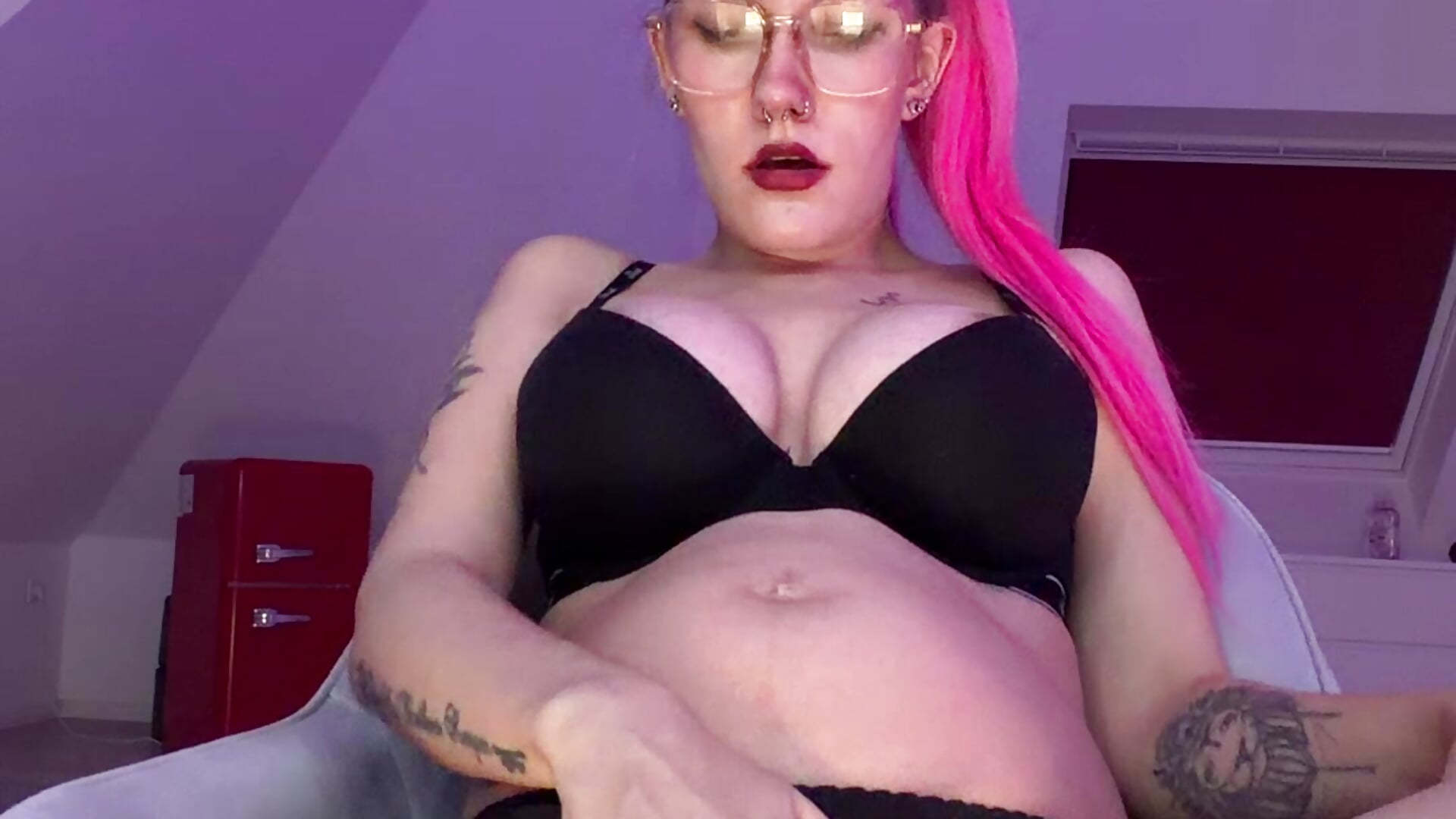 vibrator - video di ClaraStylezZ modella di cam