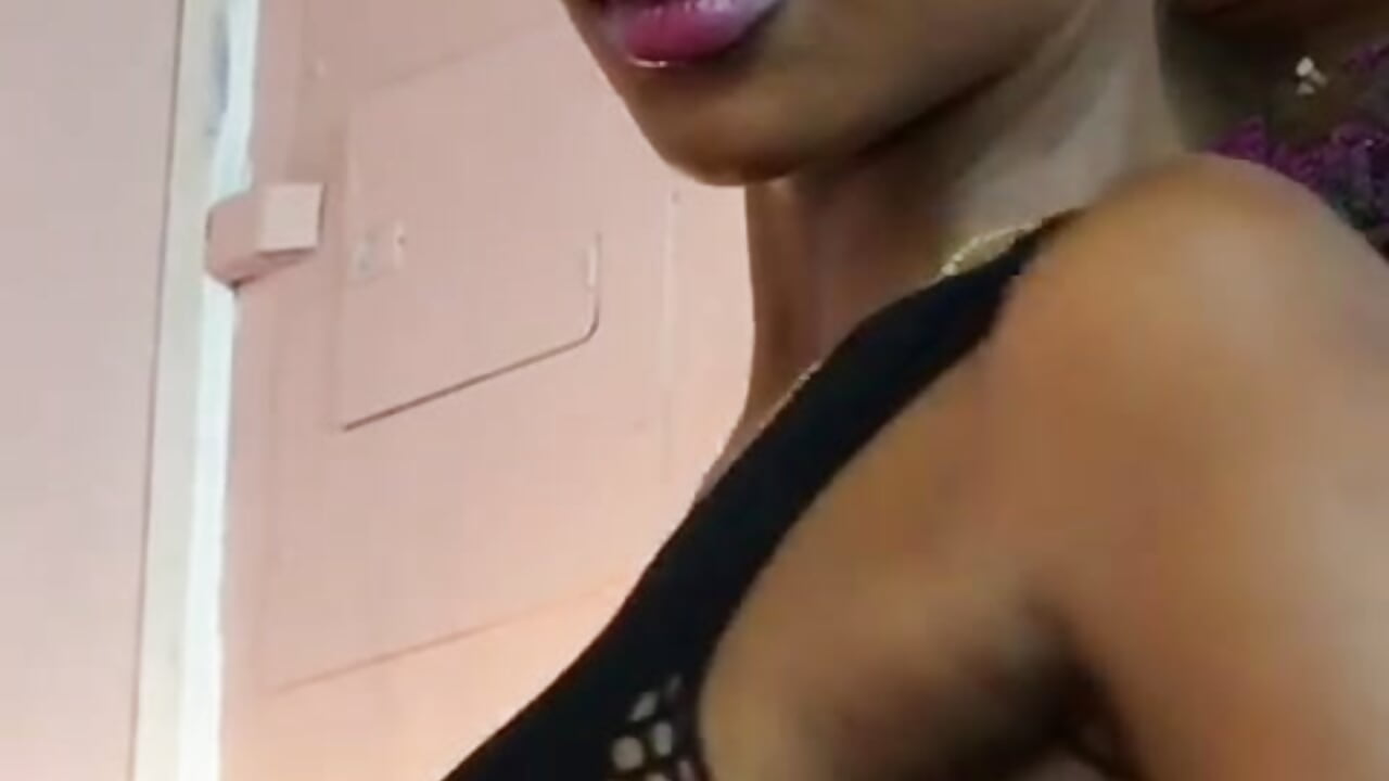 Your chocolate is back 🍫🎀 - video by Shantal-Exotic cam model