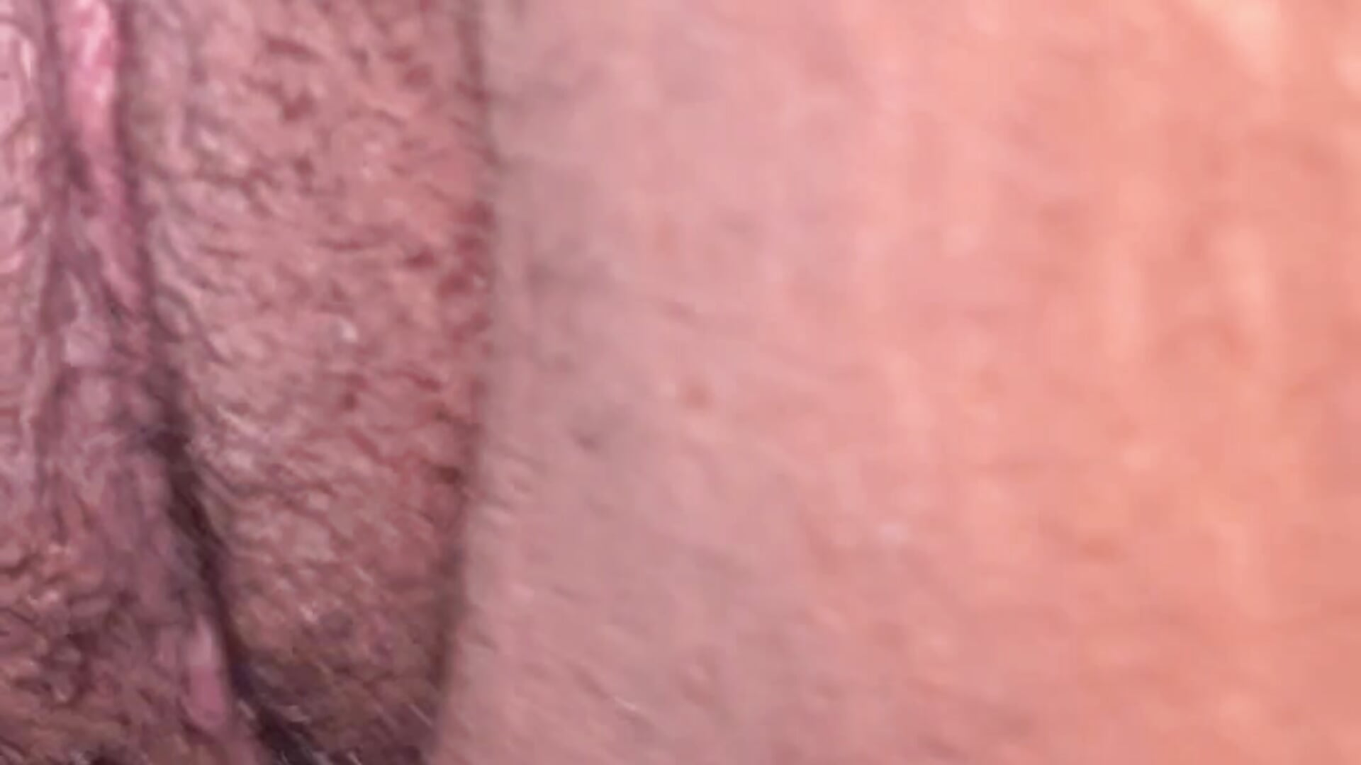 Spreading my pretty pussy wide so she can spit in it ❤️ - видео от уебкам модела youluuvxo