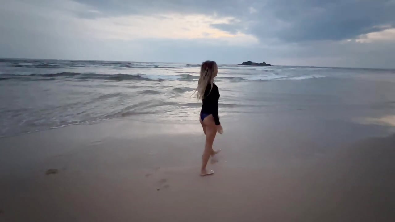 tricks on the beach :*