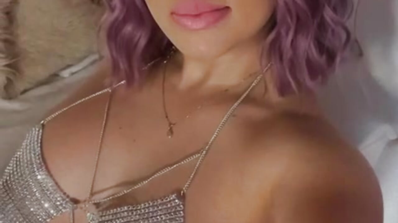 WhatsApp Video 2022-11-24 at 7,16,30 PM - video by DaniRiosss cam model