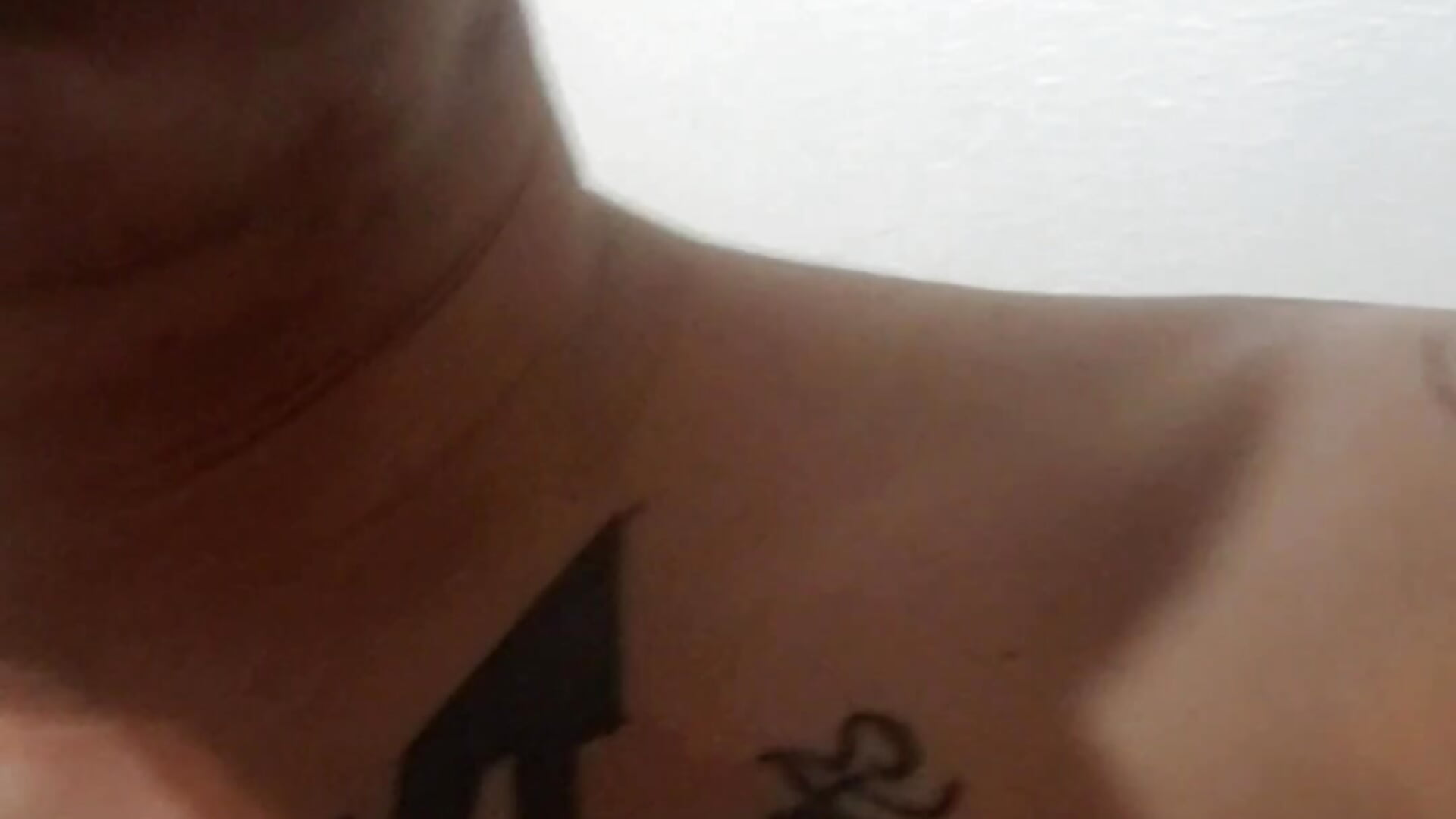 Tattoos - vídeo de la modelo de cam anyway2cum