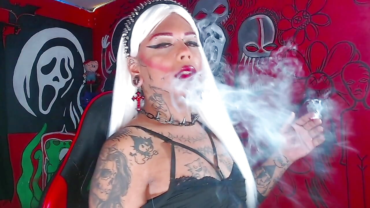 white bitch - วิดีโอโดย Monstermarcelinx โมเดลแคม