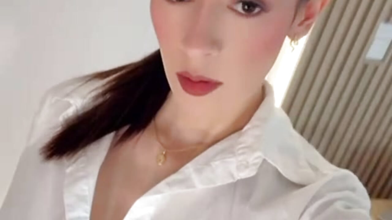 Who said office Fridays were boring? – video od webkamerové modelky KristennBlue