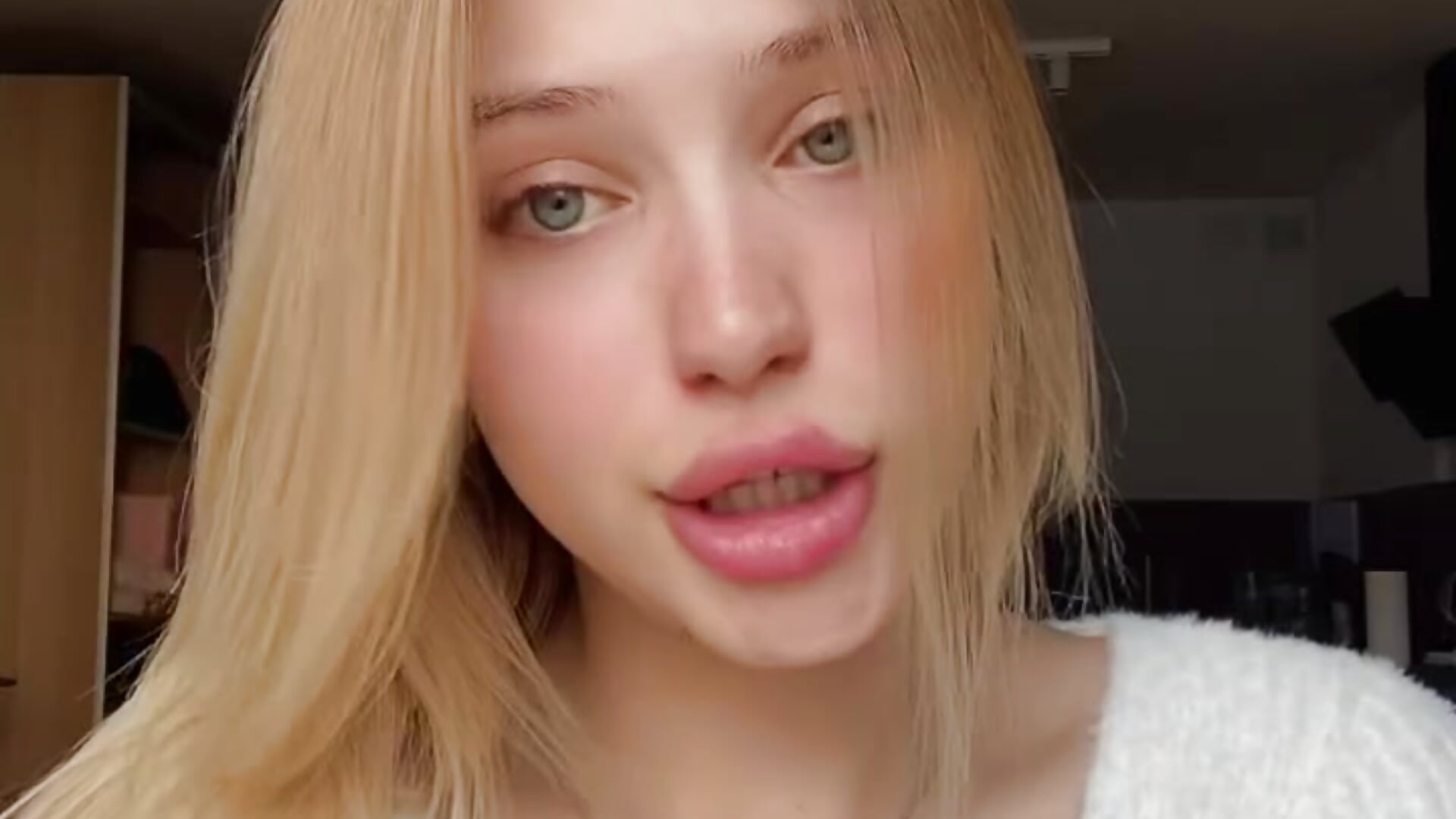 Tik Tok 4 - video by Mery__Mars cam model