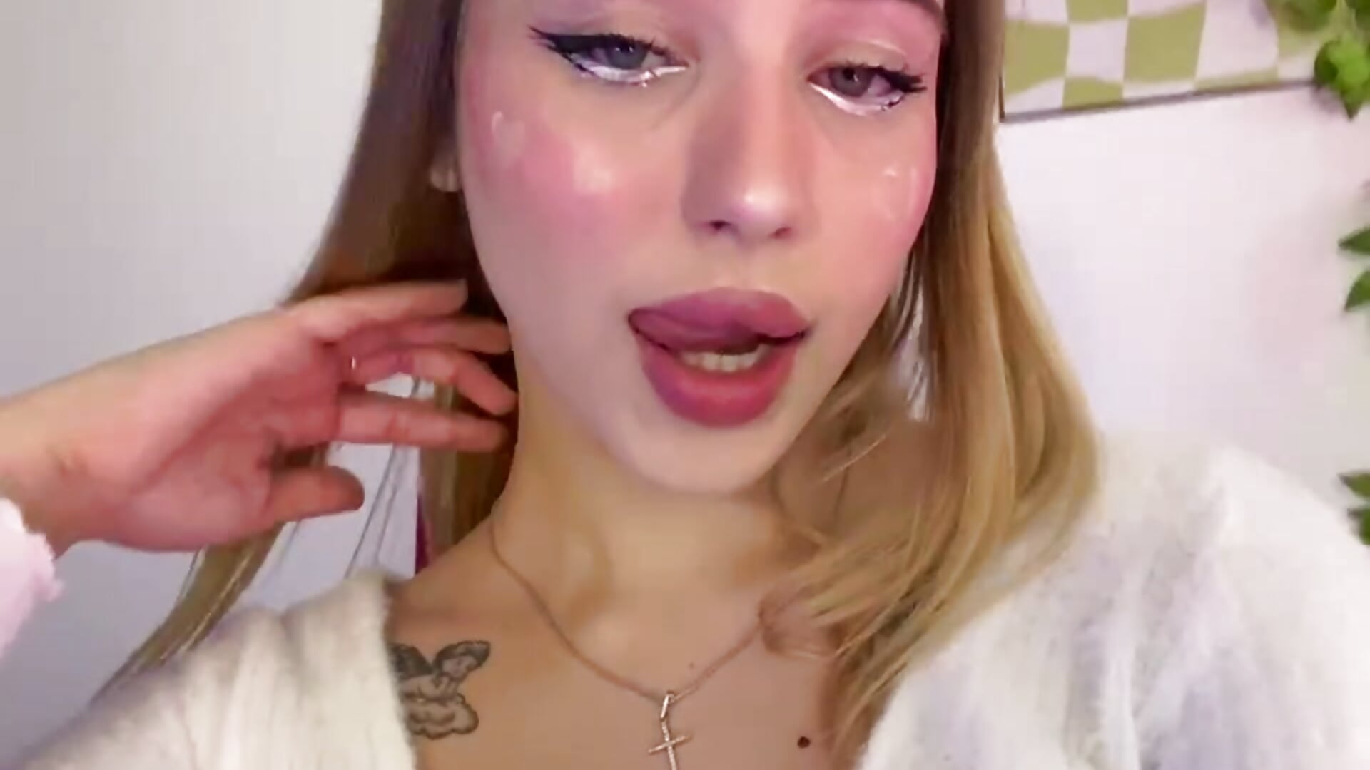 Cutie hi - video by Mery__Mars cam model