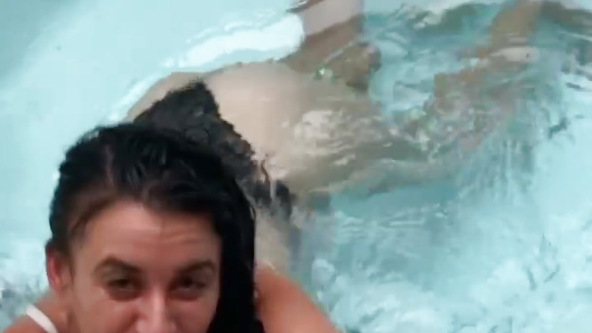 Coquine - clip cu lucinda33 model videochat