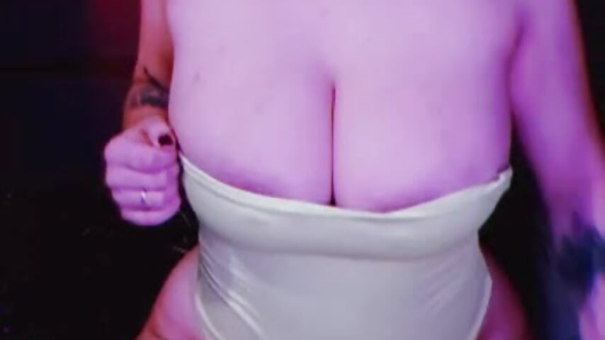 My Body - video by shantalcurvy cam model