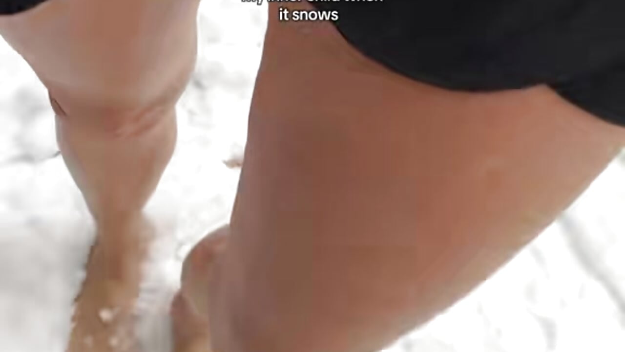 playing in the snow - video by karrola cam model