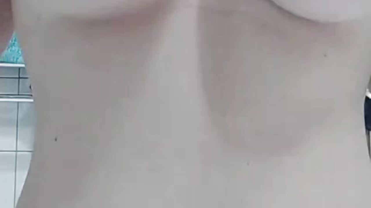 Jerking off with my breasts - video by CandoCmaGic cam model