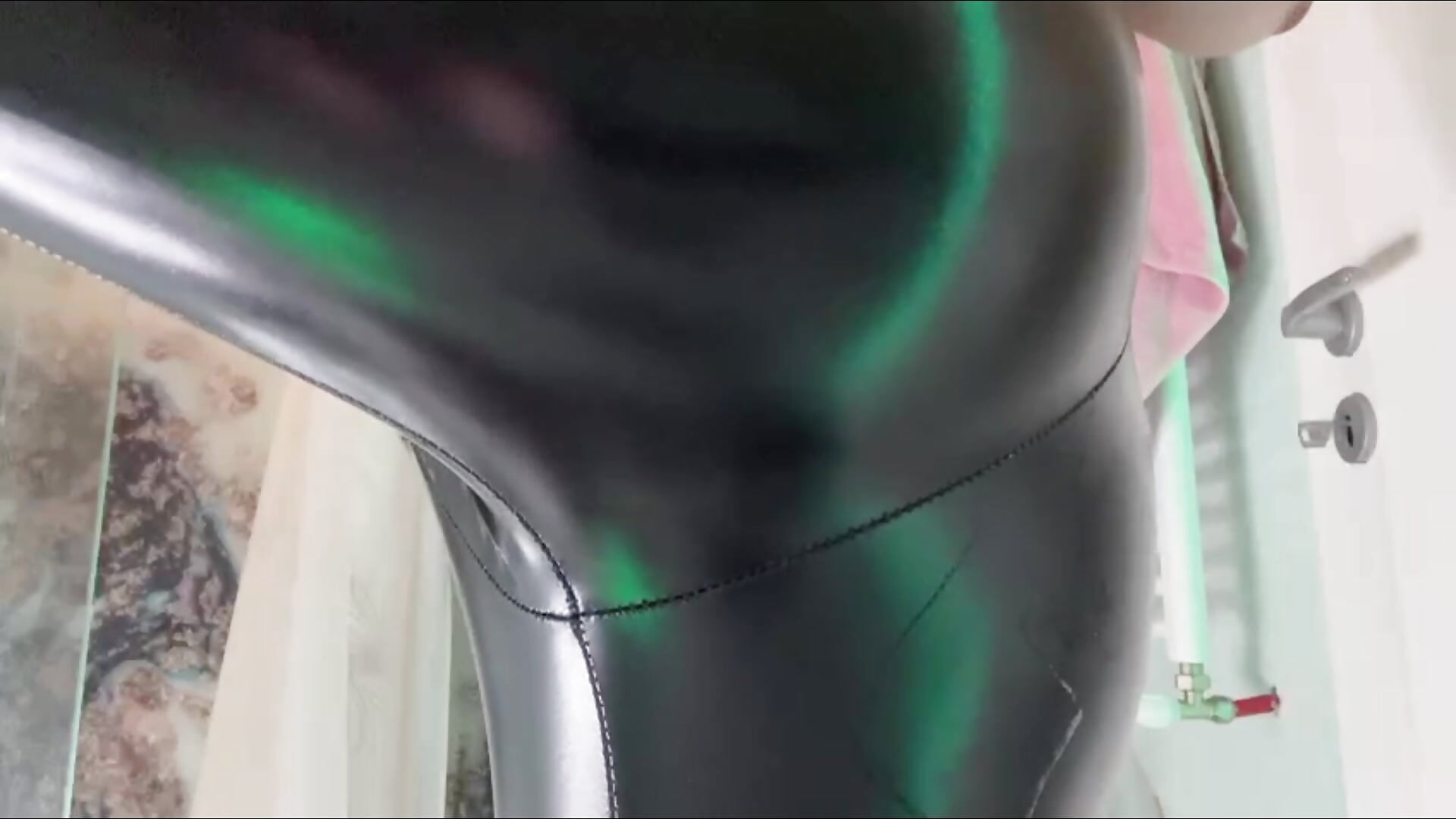 Tight LATEX & LEATHER Compilation 1.mp4 — filmik FreiaFlower, modela(-lki) na kamerkach