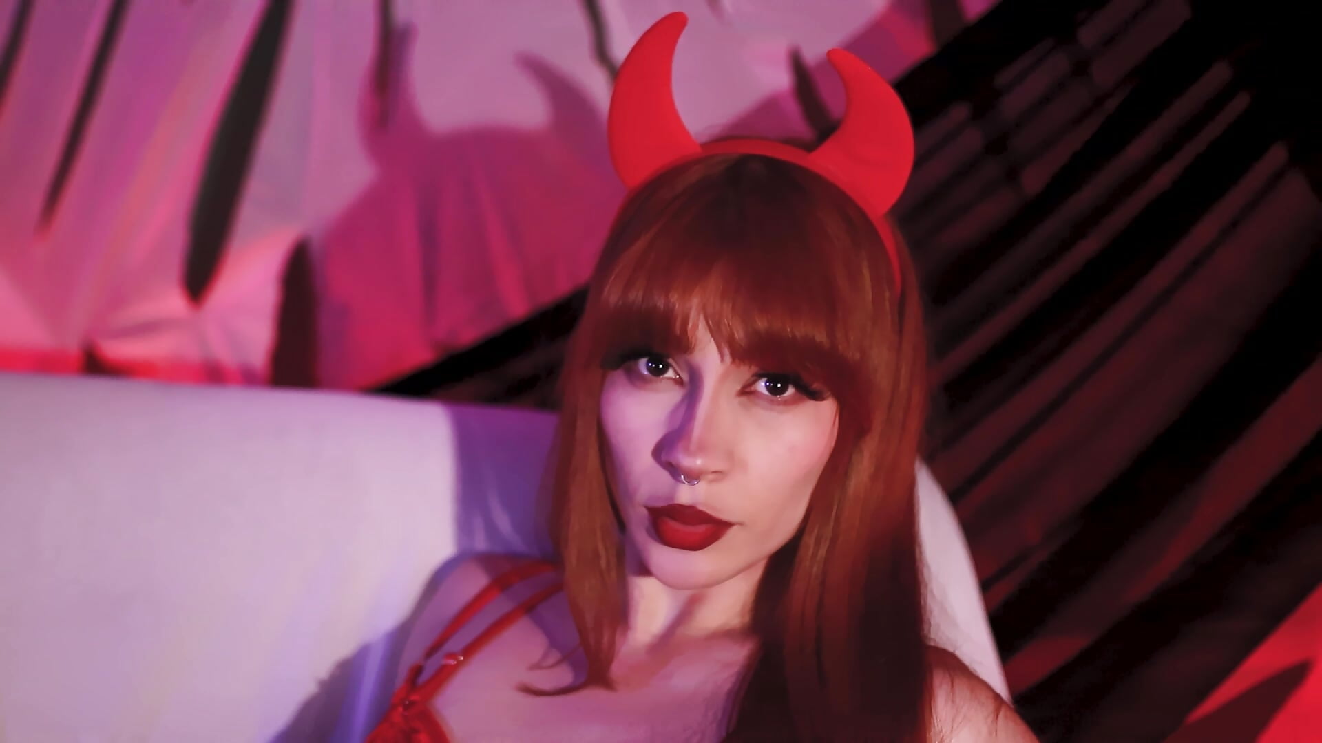 HALLOWEEN - video oleh model kamera Katy_Van