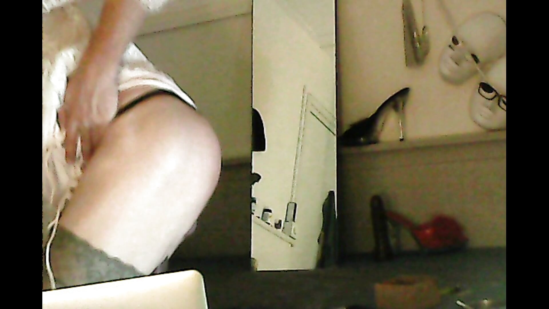 Charlotte B4 party - video by CharlotteVixxens cam model