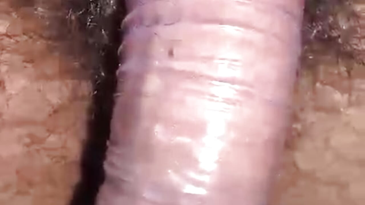 HARD DICK WITH CONDOM - Vídeo de damsexy4, modelo de vídeos
