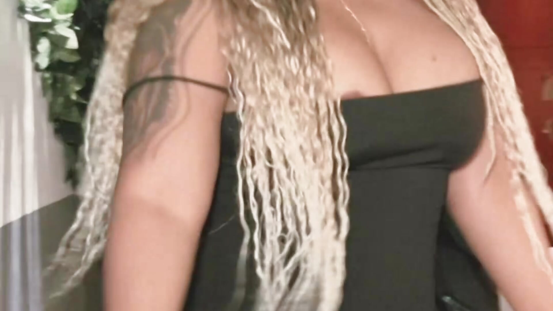 Do you want to see more? - فيديو من mary_kisses موديل الكام