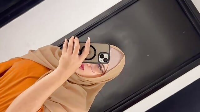 🙈 – video od webkamerové modelky Badra_Abaid