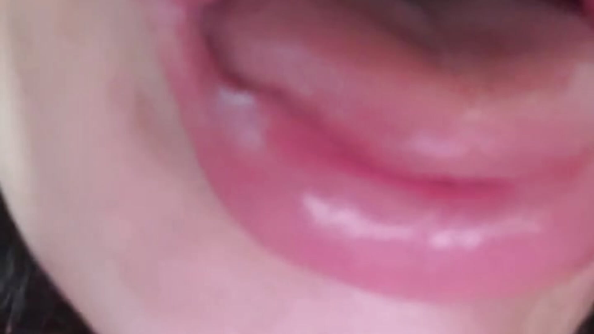 sexy mouth - video oleh model kamera StunnigArt