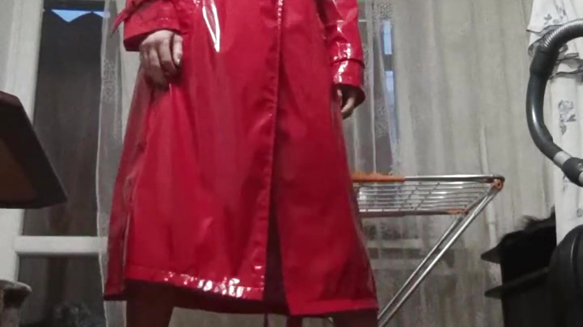 It_very_hot_tease_in_latex_jacket_and_high_heels - StunnigArt adlı kamera modelinin videosu