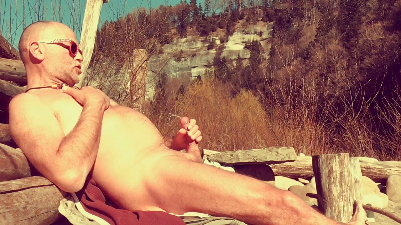 artXhibitor 님 - 트렌드 중인 캠모델 비디오  6177개