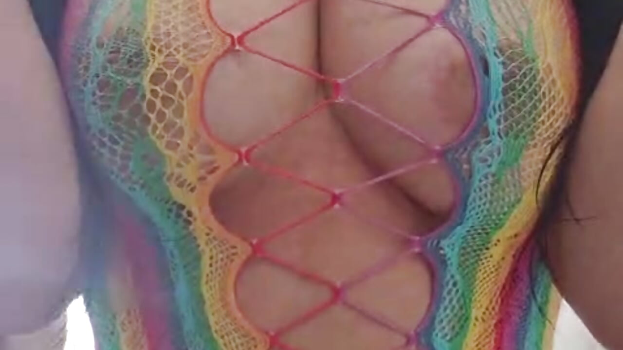 BOOBS OUT - video by alix_jones cam model