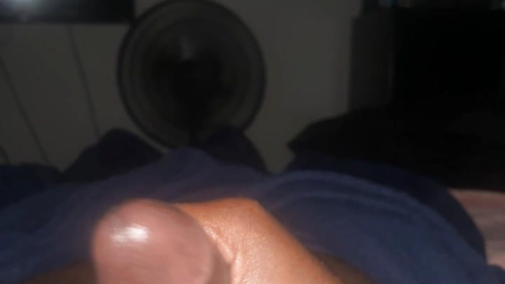 Who’s gonna help me?🍆💦 - video by Ndnluv21 cam model