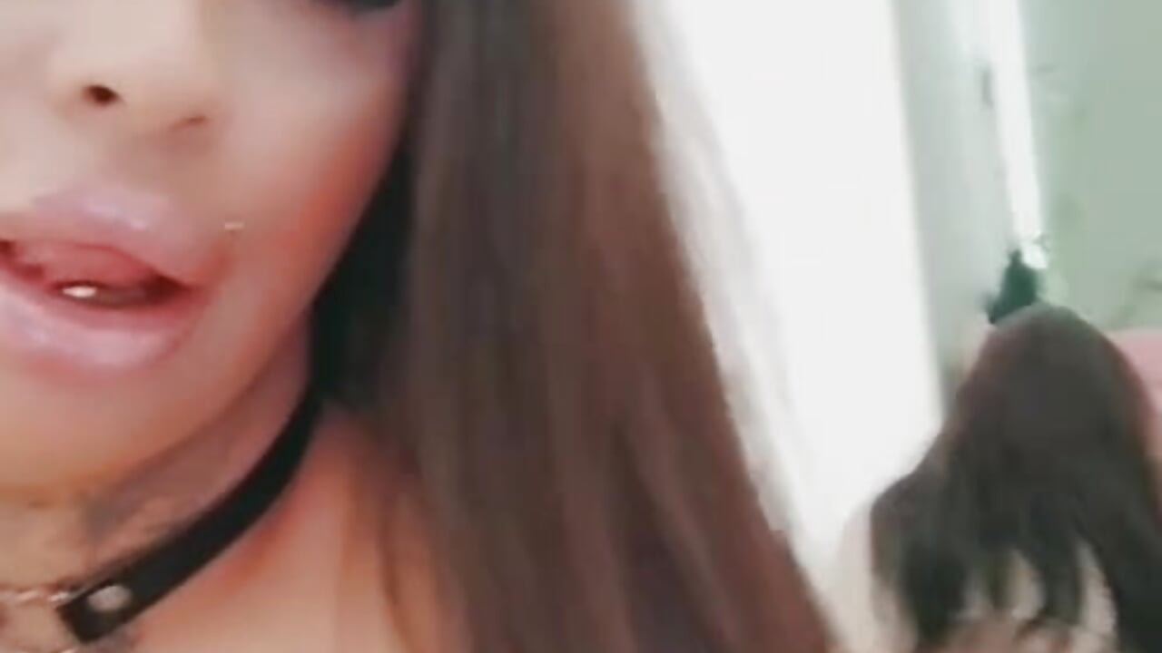 Playful moves, slow teasing and all the right curves. I like to have a little fun… and make you watc - βίντεο μοντέλου DeniSalome