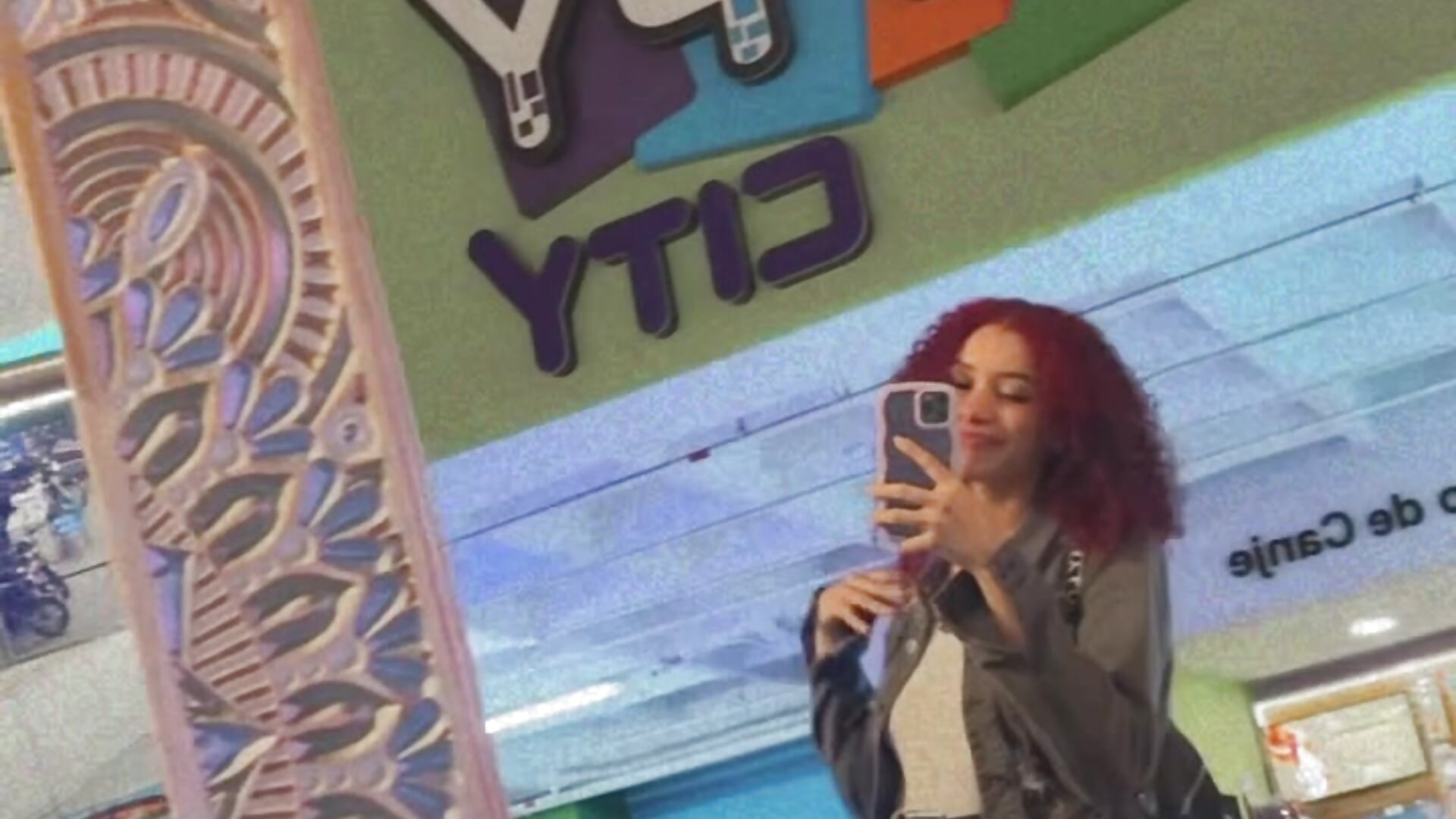 (?) - video di LillyDolls23 modella di cam