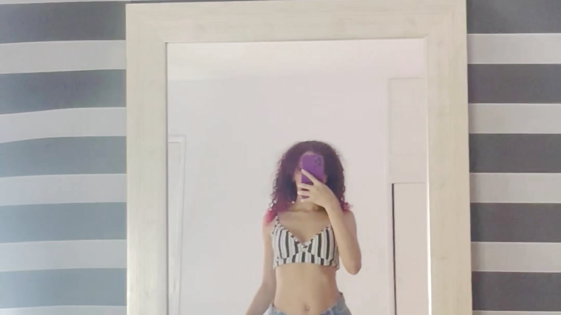 🥶 - video di LillyDolls23 modella di cam