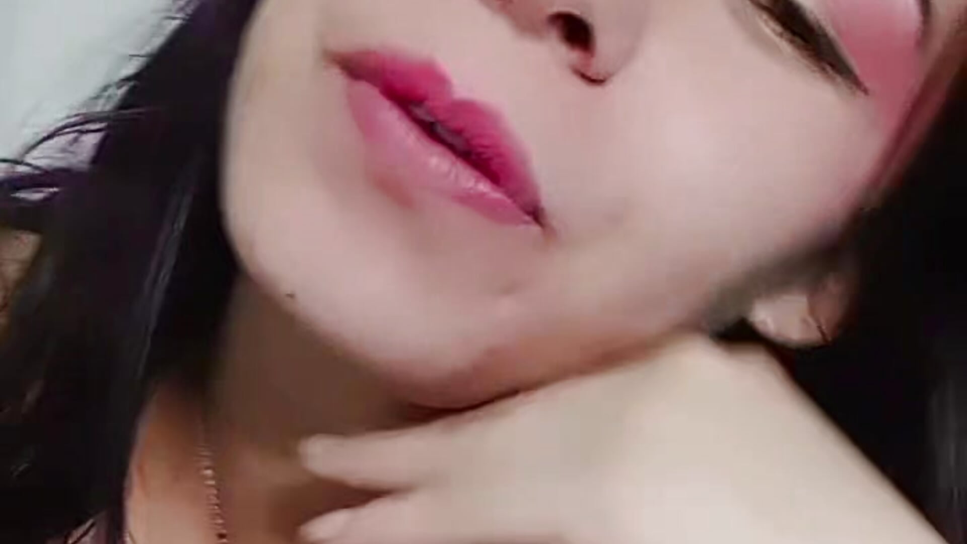 My first day of streaming with a very wet and fucking hot ending - video by im_marianaG cam model