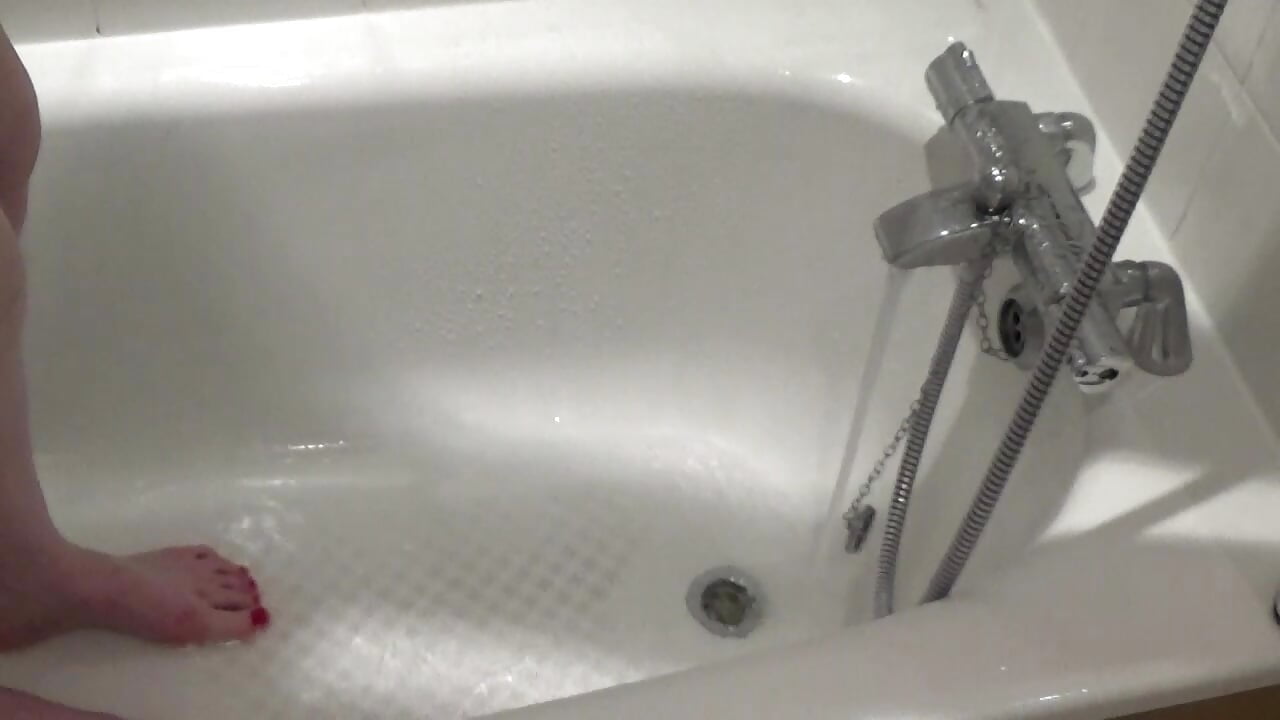 FOOT FETISH 1 - Soaping my feet in bath red painted toenails - video by Anna_Raye cam model