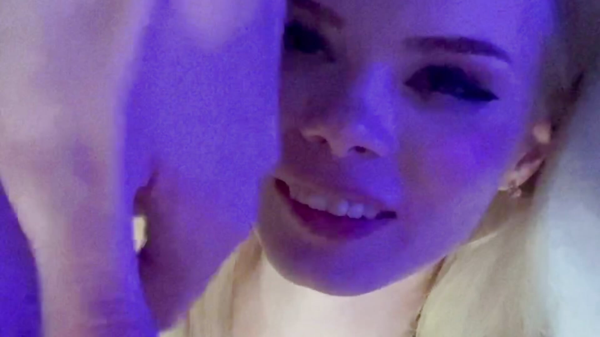 squirt in Veronica mouth – видео вебкам-модели Best_Blondie1