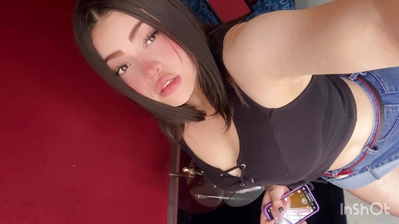 profile-intro-video-1744229824 - video by kim_saenz20 cam model