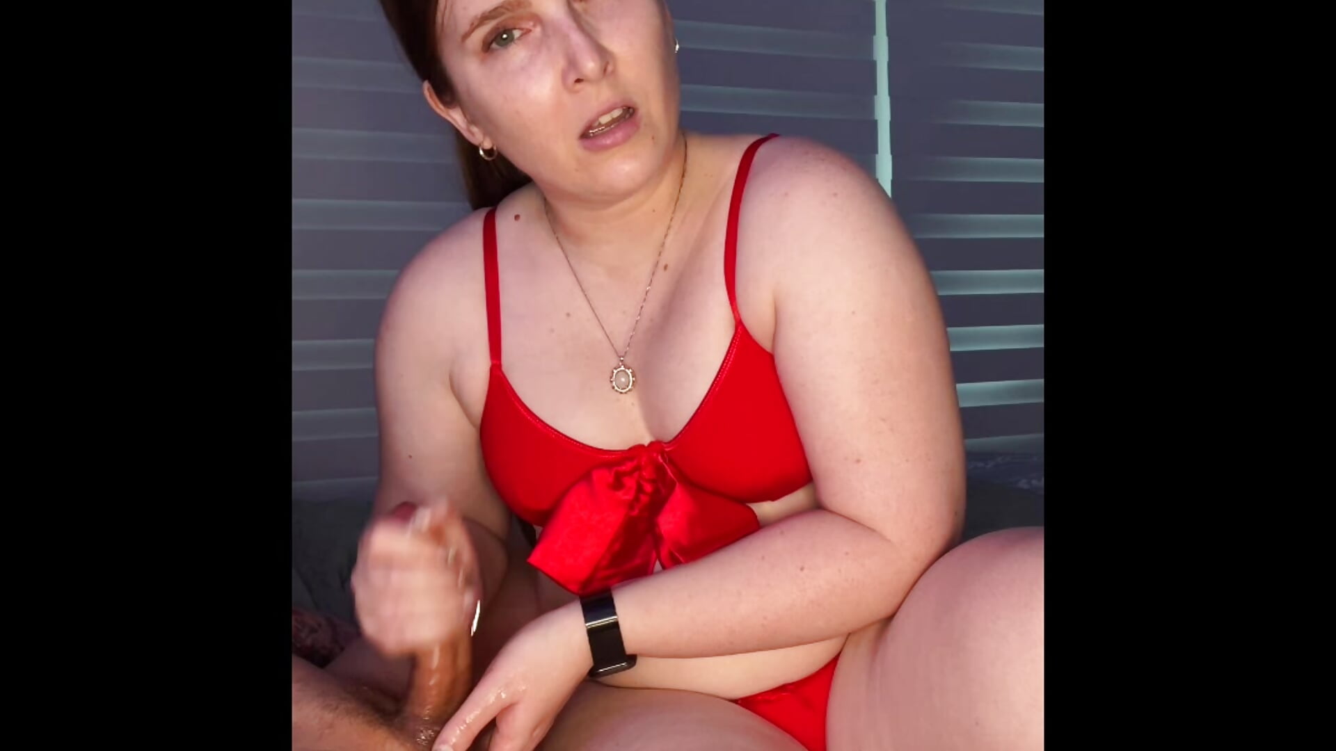 Femdom handjob. Do You Deserve to Explode for Me? 😍 - video di NemesisXSky modella di cam